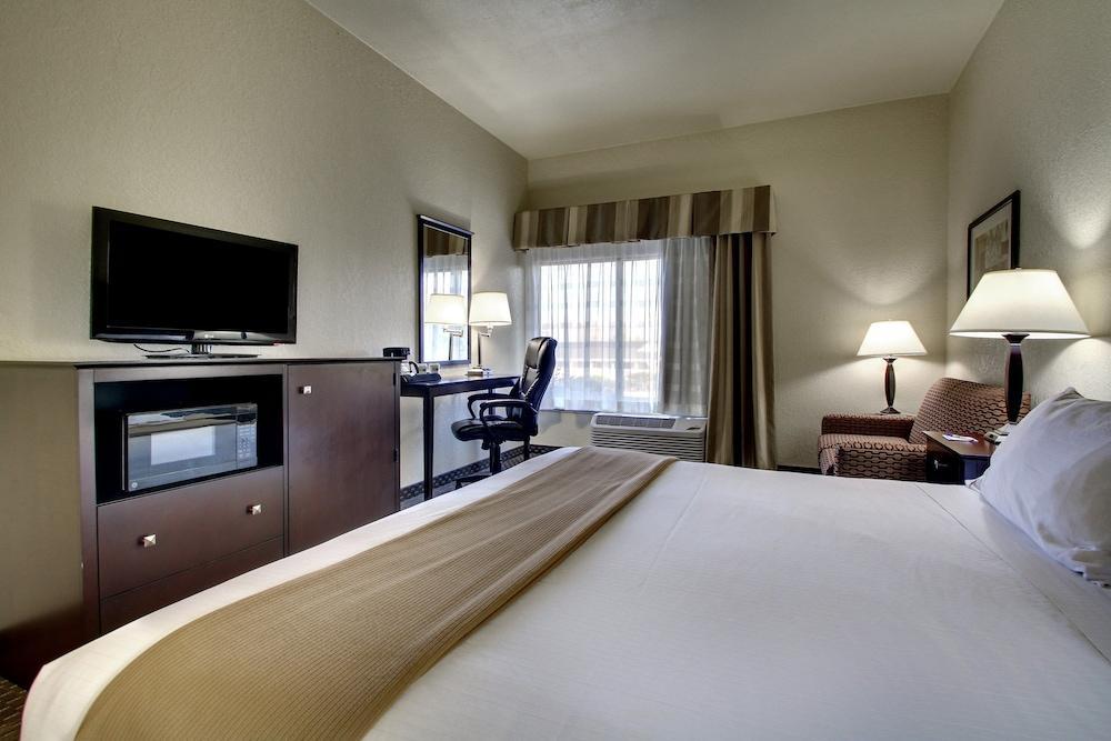 Comfort Inn & Suites Dahlonega University Area Екстериор снимка