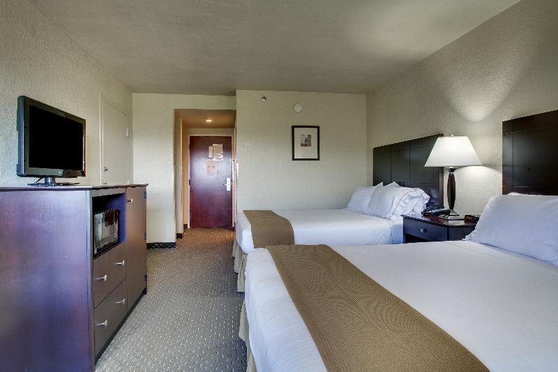 Comfort Inn & Suites Dahlonega University Area Екстериор снимка